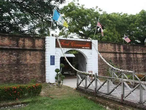 The Georgetown Green Gates George Town